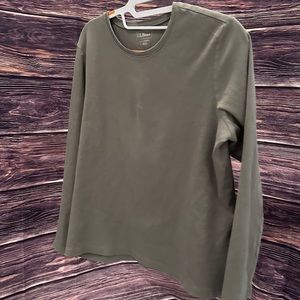 Olive green LLBean women’s large long sleeved tee